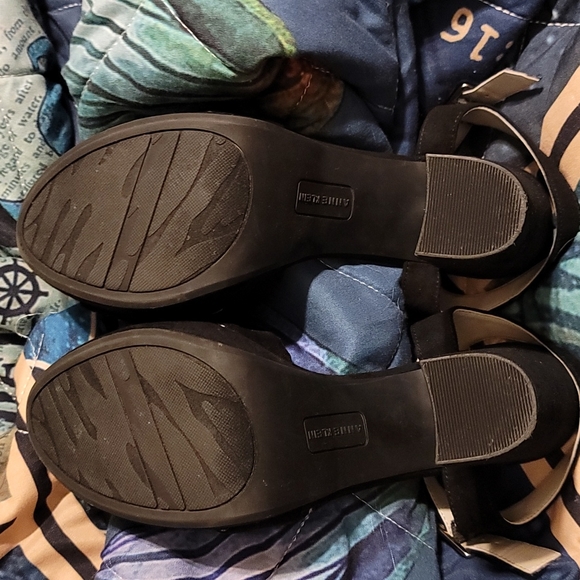 Anne Klein dress shoes - Picture 4 of 6